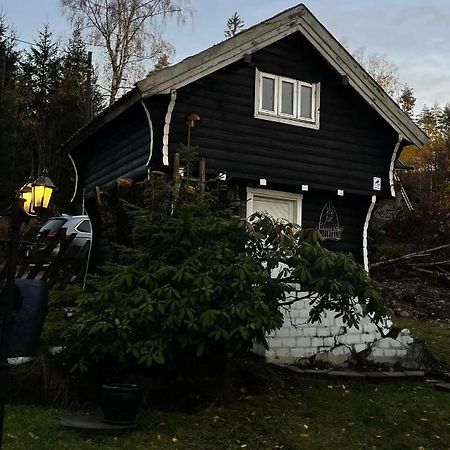 Stabbur Steinbekken, Back To Basic Primitive Overnight Eidsvoll Exterior foto