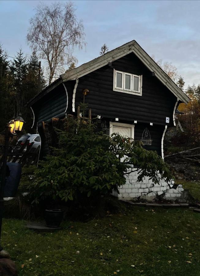 Stabbur Steinbekken, Back To Basic Primitive Overnight Eidsvoll Exterior foto